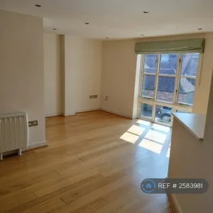 2 bedroom town house in Roundhouse Mews, Guisborough, Redcar and Cleveland (2 bed) - Image 5