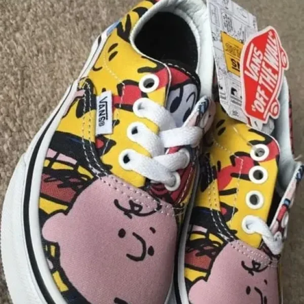 New Children's Vans Peanuts Vans size 10