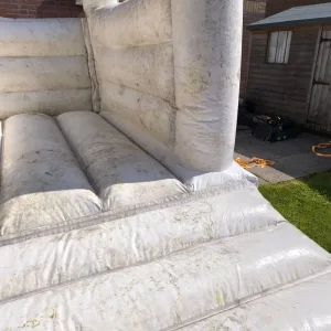 Bouncy castle 15x11 ft - Image 2