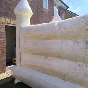 Bouncy castle 15x11 ft - Image 3