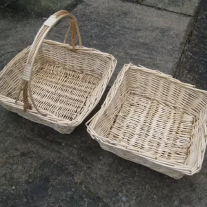 2 Wickerwork Baskets – One with Handle, One Without - Image 2