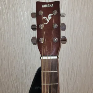 Yamaha Acoustic Guitar - Image 2