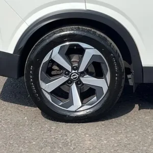 2023 Nissan Qashqai 1.3 DIG-T MHEV N-Connecta SUV 5dr - Image 8