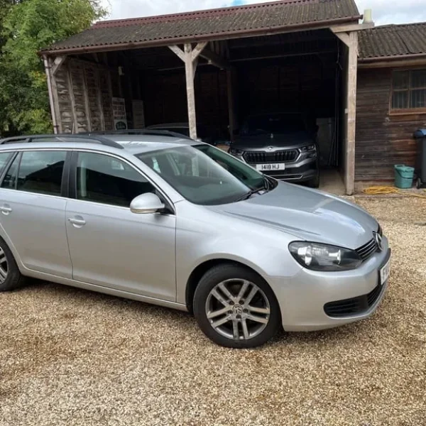 Volkswagen Golf Estate SE TDi S-A 2010