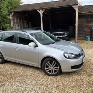 Volkswagen Golf Estate SE TDi S-A 2010