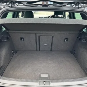 2019 Volkswagen Golf 2.0 TDI R-Line DSG Diesel 5-door Hatchback - Image 7