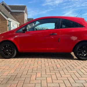 2009 Vauxhall Corsa 3-door manual - Image 8