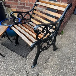 Cast iron and hardwood outdoor set - Image 3