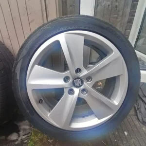 17 inch Seat Leon alloy wheels - Image 5