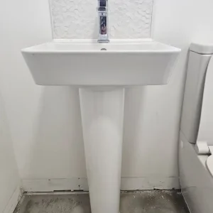 Sink, tap and pedestal less than a year old - Image 3