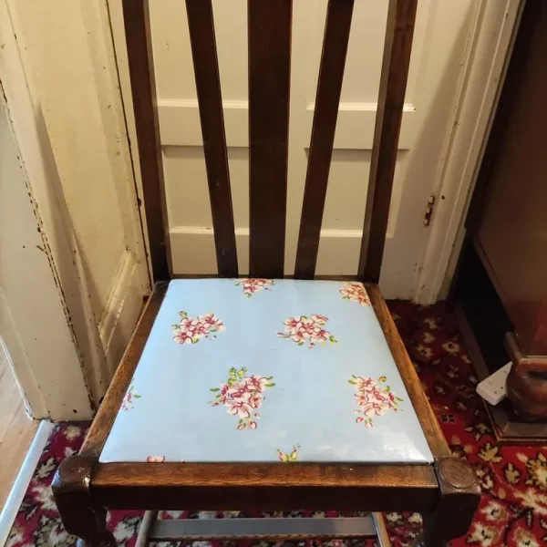 Classic dining chair