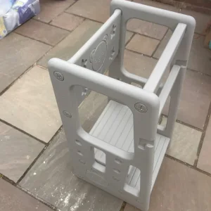 Toddler tower plastic
