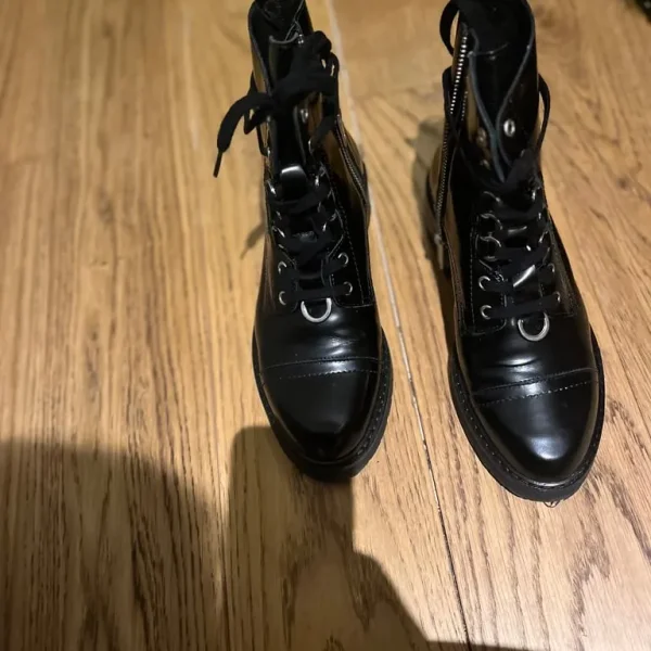 Allsaints leather boot size UK4