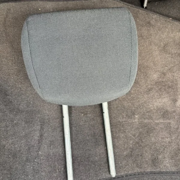 Drivers rear head rest ford 2012/2017