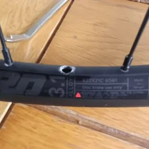 Front wheel - Image 2