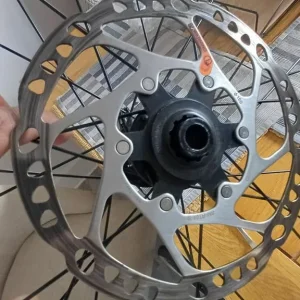 Front wheel - Image 4