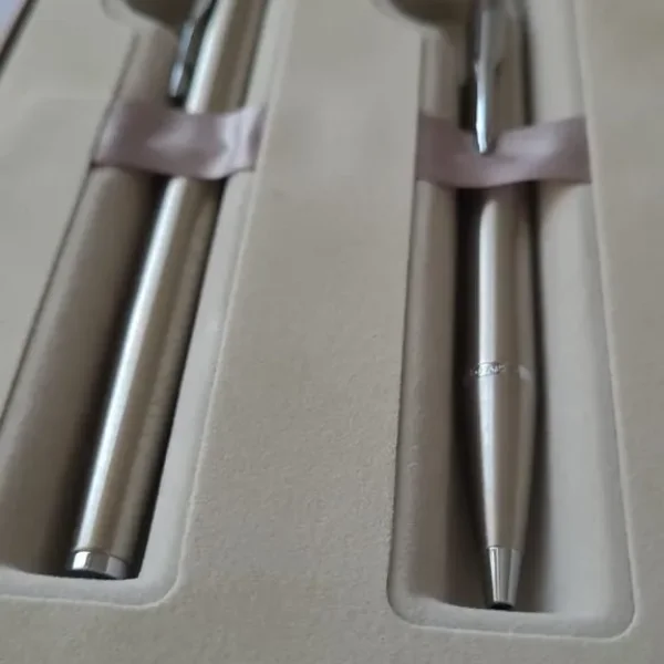 Set of Parker pens
