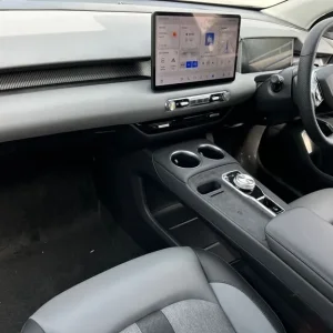 2025 MG S5 Trophy Long Range 64kWh Electric SUV - Image 2