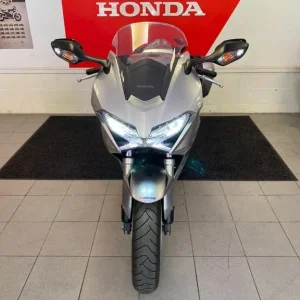 HONDA VFR800F - Image 4