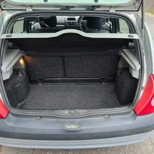 2002 Renault Clio 1.1 5-door hatchback - Image 5
