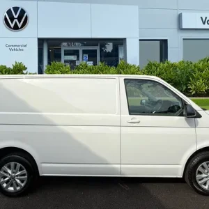2024 Volkswagen Transporter 2.0 TDI 110 Highline Diesel Manual Van - Image 3