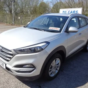 2015 Hyundai Tucson CRDI SE Blue Drive 2WD Estate Diesel Manual - Image 2
