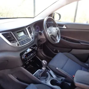 2015 Hyundai Tucson CRDI SE Blue Drive 2WD Estate Diesel Manual - Image 4