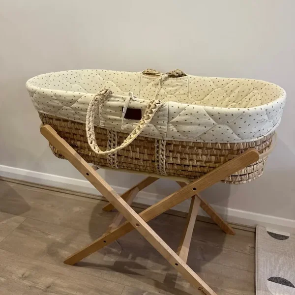 The Little Green Sheep Organic Knitted Moses Basket & Mattress