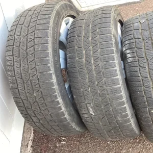 Skoda Yeti 17” alloy wheels with winter tyres - Image 7