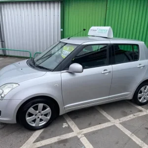 2009 Suzuki Swift 1.5 GLX 5-door hatchback - Image 3