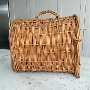 Cat wicker carrier. Vintage - Image 2