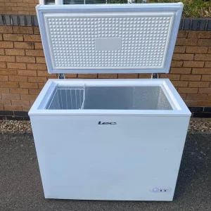 Medium chest freezer