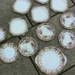 IMARI VINTAGE CHINA MIXED LOT - Image 3