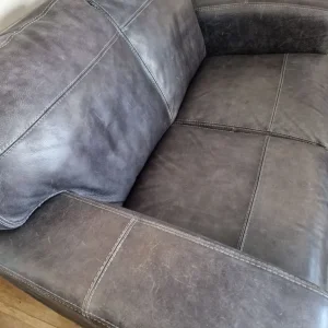 Distressed real leather sofa - Image 4
