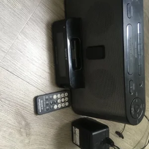 SONY Radio and Audio Docking System - Image 5