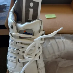 Portwest Safety Trainers UK 9 EU 43 - Image 3