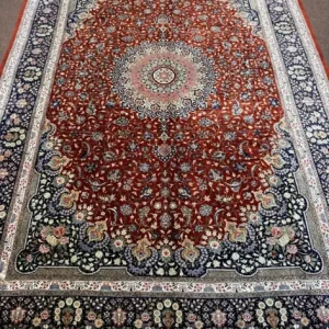 Silk Rug 7x10 Feet Hand Knotted Medallion Design Signed 700kpsi