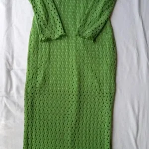 Size M (10) grass green lace backless maxi dress from Bershka - Image 3