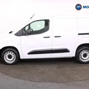 2025 Peugeot Partner 1.5 BlueHDi 100 Professional Van Panel Van Diesel Manual - Image 4