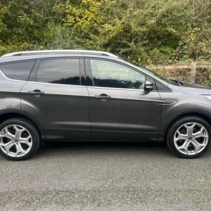 2017 Ford Kuga 2.0 TDCi Titanium Euro 6 Diesel Manual 5-door Hatchback - Image 7