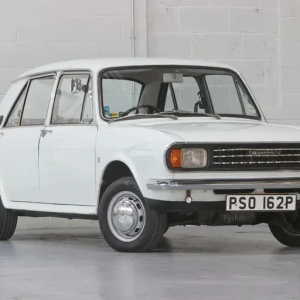 1975 Austin Apache