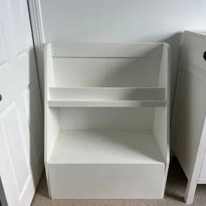 IKEA BERGIG toddler book display