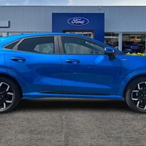 2023 Ford Puma 1.0L EcoBoost Hybrid ST-Line X 5-door manual hatchback - Image 3