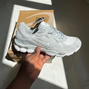 ASICS Gel grey and white trainers | Size 8.5