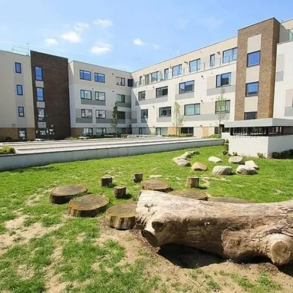 2 bedroom ground floor apartment in Holmes Chapel, Cheshire East