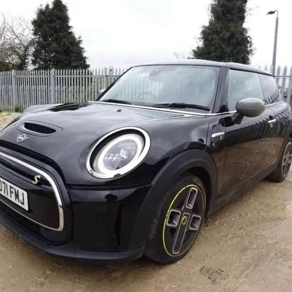 2021 Mini Cooper S Electric – Front and Side Damage, Cat-S Salvage, Repairable