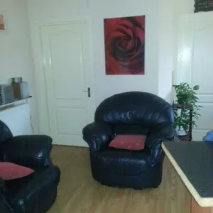 2 DOUBLE BEDROOMS AND A MASTER BEDROOM IN FULLY FURNISHED FLAT - Image 8