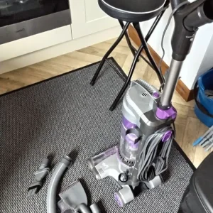Vacuum cleaner - Image 2