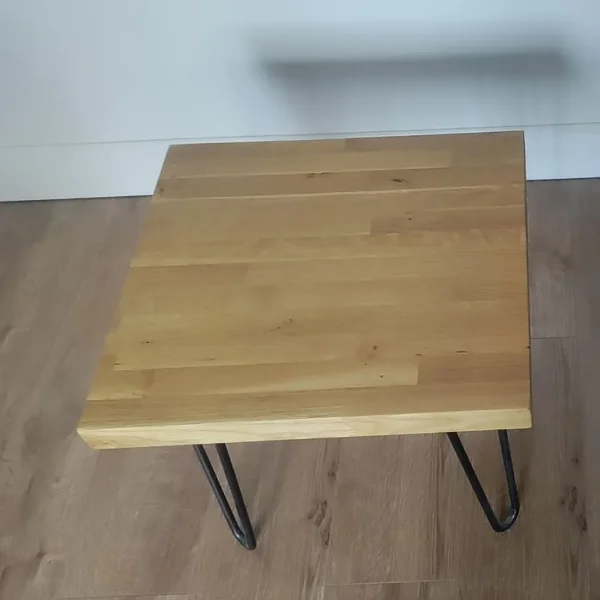 SOLID OAK SIDE TABLE