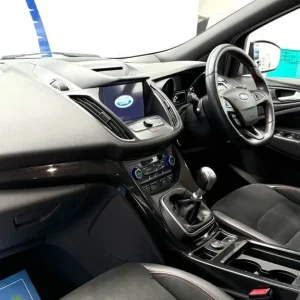 2019 Ford Kuga 2.0 TDCI EcoBlue ST-Line SUV 5-door Diesel Manual - Image 4